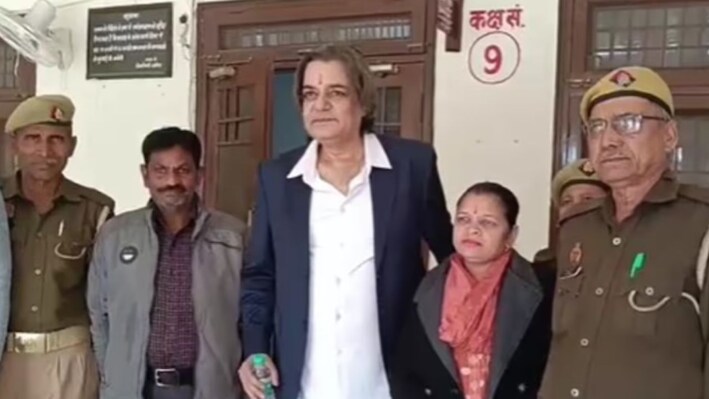 फिल्म अभिनेता चंद्रचूड़ सिंह पहुंचे पुलिस चौकी, करोड़ों की पैतृक संपत्ति पर घमासान! दर्ज कराया बयान