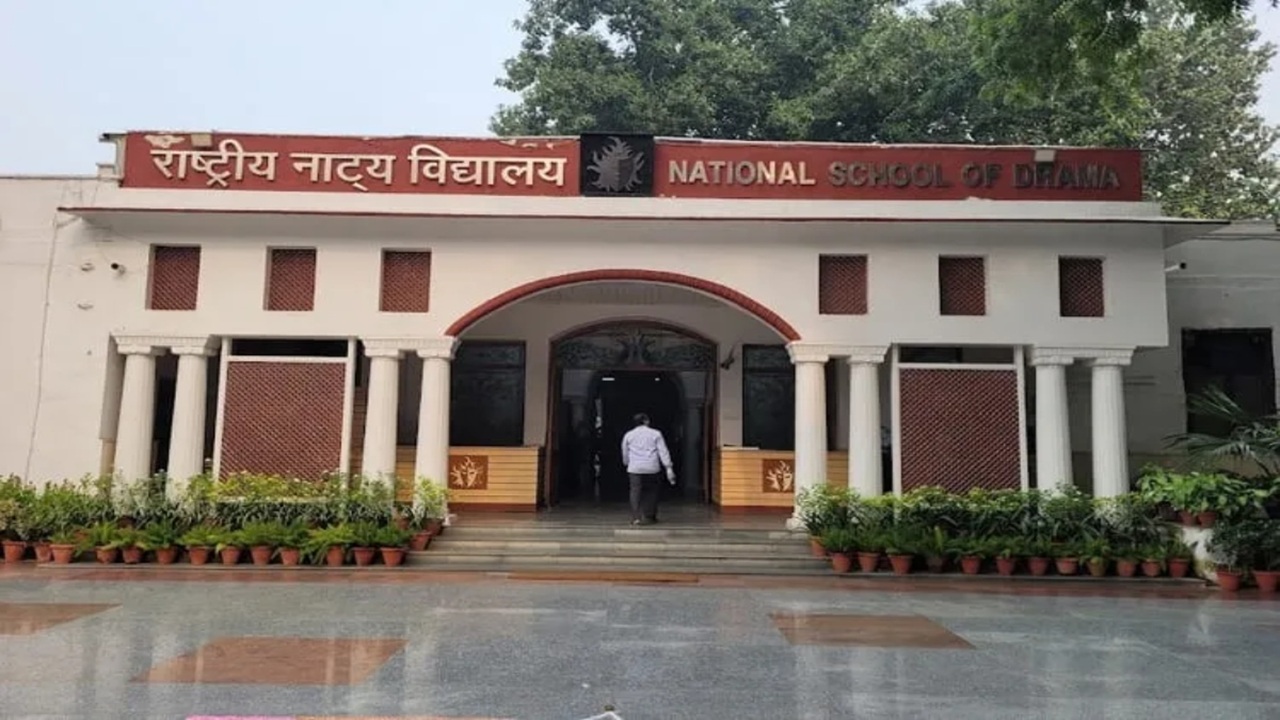 बिहार में जल्द खुलेगा NSD का नया कैंपस, भवन निर्माण की लागत का 50% हिस्सा देगी सम्राट सरकार बिहार में जल्द खुलेगा NSD का नया कैंपस, भवन निर्माण की लागत का 50% हिस्सा देगी सम्राट सरकार