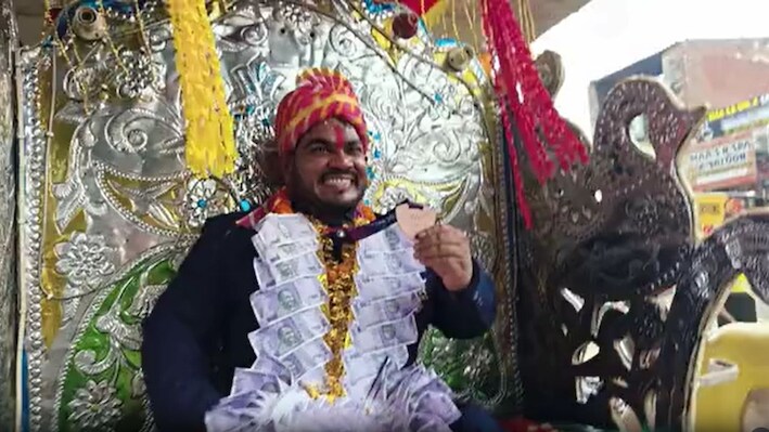 सब्जी बेचने से लेकर कॉमनवेल्थ तक पहुंचे झंडू कुमार, ब्रॉन्ज मेडल जीतकर हरनौत लौटे तो हुआ भव्य स्वागत