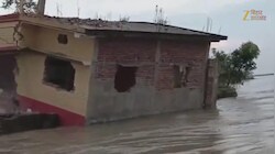 Video: बेतिया में तबाही मचा रही गंडक, देखते ही देखते नदी में समाया आलीशान मकान