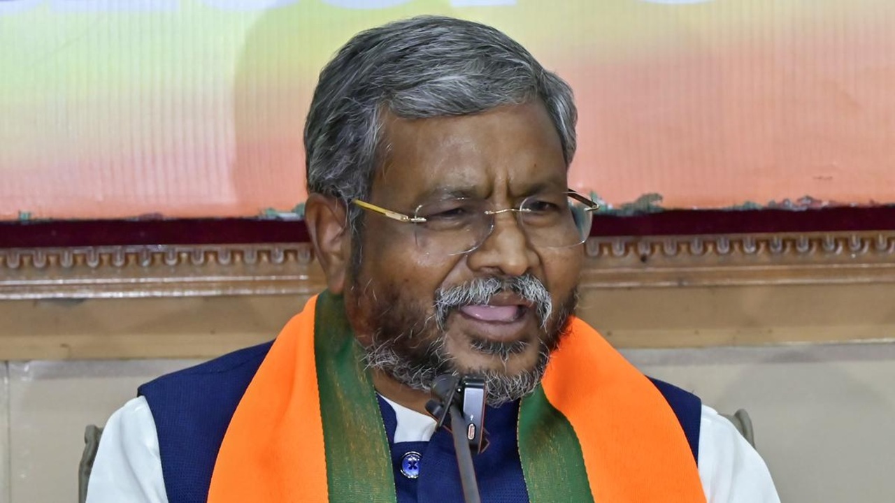 राहुल गांधी ने SIR पर उठाए सवाल तो मरांडी ने उठा दिया बांग्लादेशी घुसपैठ का मुद्दा, चढ़ा सियासी पारा राहुल गांधी ने SIR पर उठाए सवाल तो मरांडी ने उठा दिया बांग्लादेशी घुसपैठ का मुद्दा, चढ़ा सियासी पारा