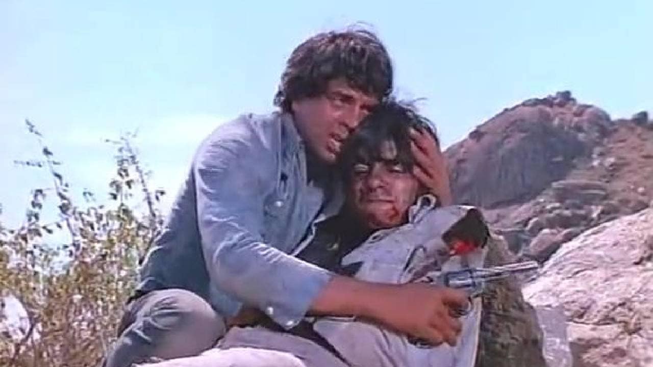 real bullet that whizzed past Amitabh Bachchans ear 