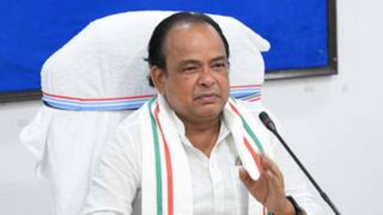 झारखंड में डॉक्टरों की कमी होगी दूर, बेंगलुरु, केरल और तमिलनाडु से आएंगे 2000 विशेषज्ञ, मिलेगा 3 लाख तक वेतन झारखंड में डॉक्टरों की कमी होगी दूर, बेंगलुरु, केरल और तमिलनाडु से आएंगे 2000 विशेषज्ञ, मिलेगा 3 लाख तक वेतन