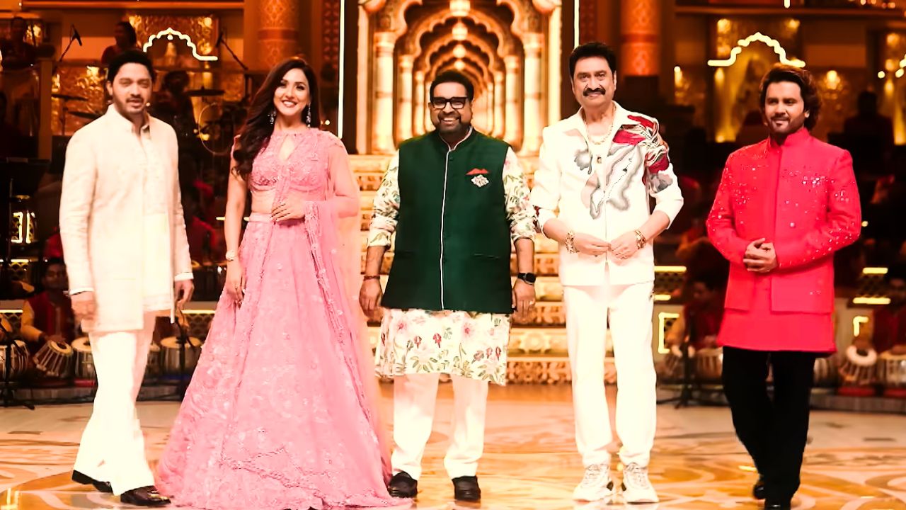 इस बार सुरों के सबसे बड़े अखाड़े में किसकी होगी हुकूमत? बड़े सरप्राइज के साथ धामकेदार वापसी कर रहा Sa Re Ga Ma Pa इस बार सुरों के सबसे बड़े अखाड़े में किसकी होगी हुकूमत? बड़े सरप्राइज के साथ धामकेदार वापसी कर रहा Sa Re Ga Ma Pa