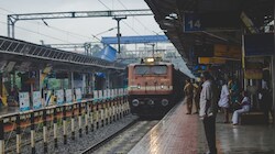 ट्रेन में नहीं दिखेगा कचरे का अंबार! क्या है रेलवे का 367 लीटर का नया डिस्पोजल सिस्टम; जानिए कैसे करेगा काम?