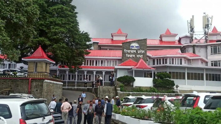 हिमाचल के 177 सरकारी स्कूल बिना अपने भवन के, कहीं विश्राम गृह तो कहीं पंचायत भवन में लग रही कक्षाएं?