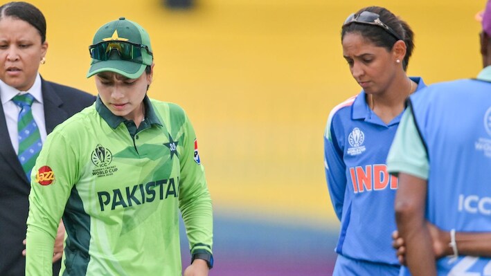 IND W vs PAK W: पाकिस्तान 55 रन पर ऑलआउट, भारत ने 52 गेंद में जीता मैच, अंक तालिका में पहले स्थान पर टीम इंडिया