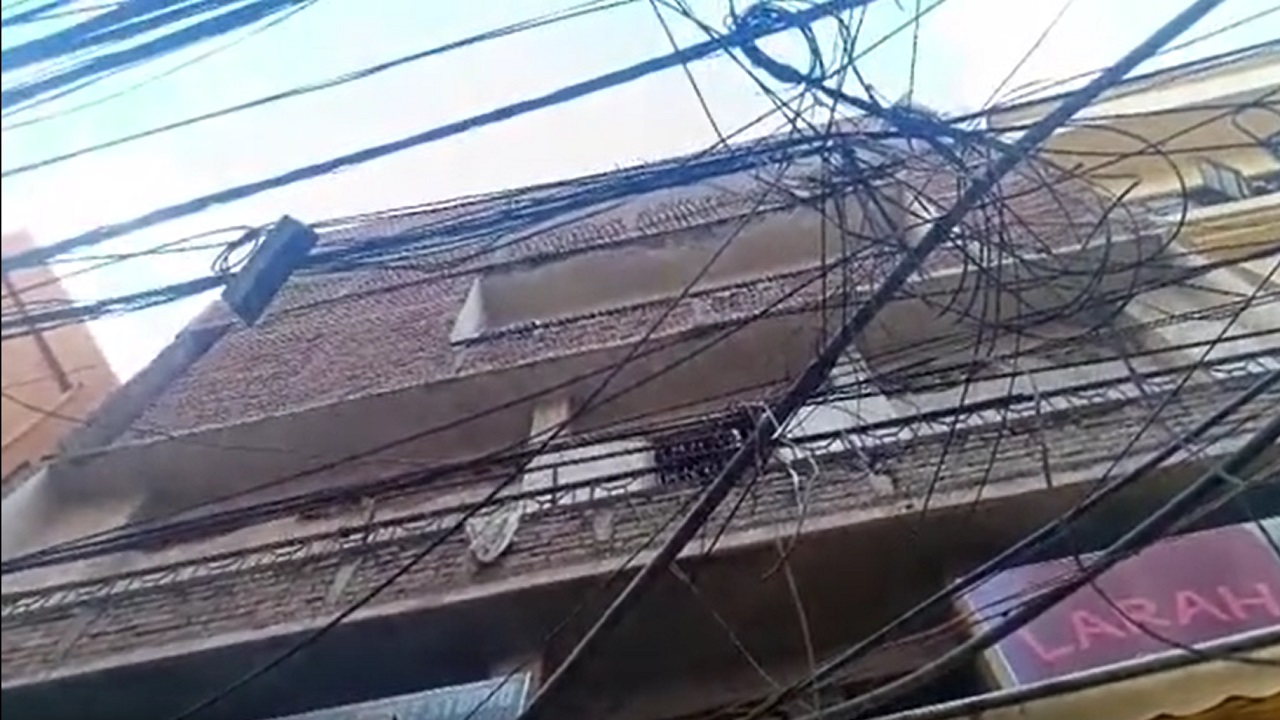 दिल्ली हादसे से जगी बिहार सरकार, बिल्डिंग बायलॉज लागू करने की तैयारी, विपक्ष ने पूछे तीखे सवाल दिल्ली हादसे से जगी बिहार सरकार, बिल्डिंग बायलॉज लागू करने की तैयारी, विपक्ष ने पूछे तीखे सवाल