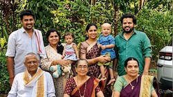 1989 से घर में सिर्फ संस्कृत! कर्नाटक के इस परिवार की तीन पीढ़ियां आज भी इसी भाषा में करती हैं बातचीत