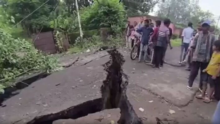 धनबाद में फिर भू-धसान से मची तबाही, जमींदोज हुए कई घर, एक मासूम की मौत, 6 घायल
