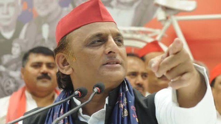 'लाल टोपी के साथ जुड़ा नीला रंग'...अखिलेश यादव की इस रणनीति के पीछे आखिर क्या है दांव ? 