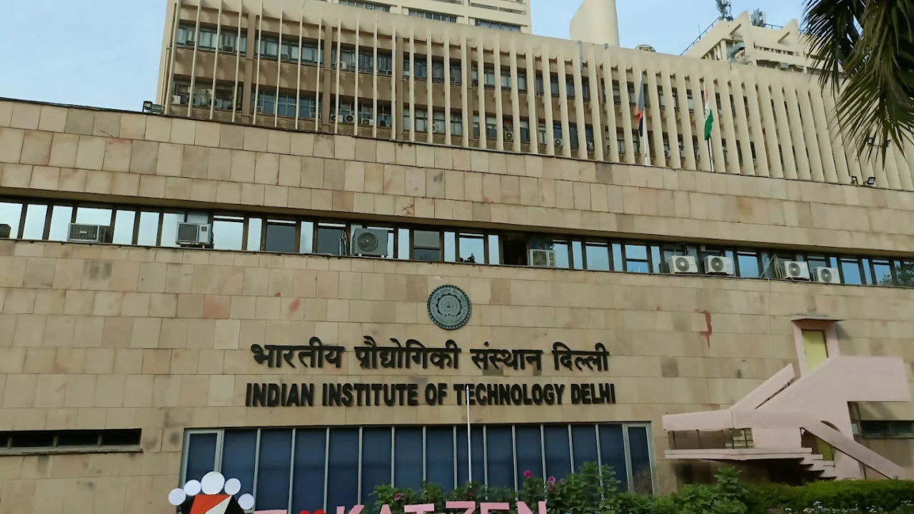 JEE से पहले ही IIT में पढ़ने का मौका! कक्षा 9 से 12 के छात्रों के लिए डेटा साइंस-एयरोस्पेस जैसे कोर्स, ऐसे करें आवेदन JEE से पहले ही IIT में पढ़ने का मौका! कक्षा 9 से 12 के छात्रों के लिए डेटा साइंस-एयरोस्पेस जैसे कोर्स, ऐसे करें आवेदन