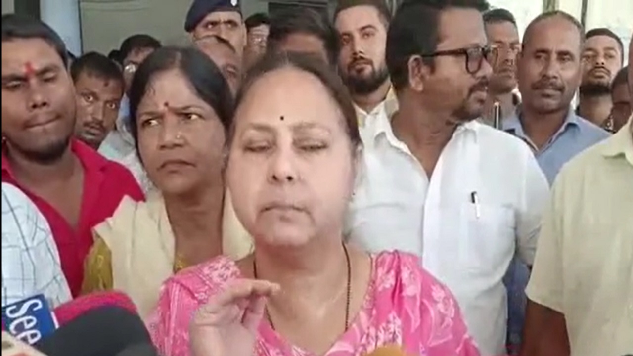 'सम्राट चौधरी के दाल-भात खाने से बाढ़ पीड़ितों का भला नहीं', राजद सांसद मीसा भारती का तीखा हमला 'सम्राट चौधरी के दाल-भात खाने से बाढ़ पीड़ितों का भला नहीं', राजद सांसद मीसा भारती का तीखा हमला