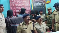 नौकरी के नाम पर बाप ने की ठगी तो प्रेम जाल में फंसाकर बेटे को किया किडनैप, फिल्मी अपहरण कांड का 24 घंटे में खुलासा