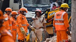 दिल्ली इमारत हादसे में 27 घंटे चला रेस्क्यू, कौन सी तकनीक और कैसे काम करती है NDRF?