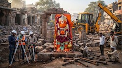 क्रेन-JCB, हथौड़े सब फेल: 100 घंटे बाद भी टस से मस नहीं हुए उज्जैन के खड़े हनुमान, क्यों IIT की एक्सपर्ट टीम बुलानी पड़ी?