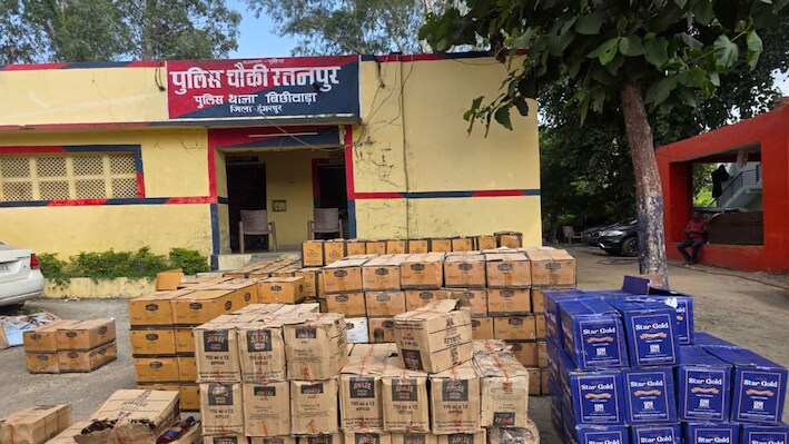 वॉशिंग मशीन की आड़ में तस्करी: 'फॉर सेल ओनली इन चंडीगढ़' लिखी शराब के साथ भीलवाड़ा का चालक गिरफ्तार