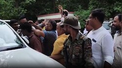 आरक्षण के मुद्दे पर NDA में तकरार: जमुई सर्किट हाउस में जीतन राम मांझी और प्रफुल्ल मांझी के खिलाफ लगे 'मुर्दाबाद' के नारे