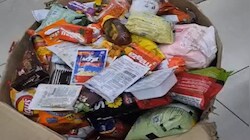 Zepto के बाद Blinkit के Dark Store पर रेड: 800 डेयरी पैकेट समेत भारी मात्रा में मिला खराब सामान