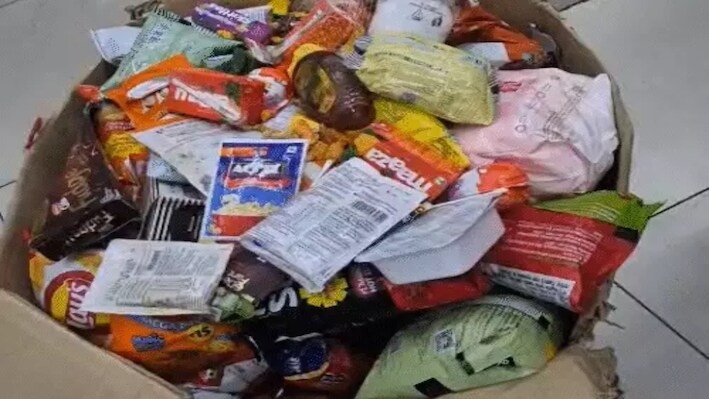 Zepto के बाद Blinkit के Dark Store पर रेड: 800 डेयरी पैकेट समेत भारी मात्रा में मिला खराब सामान