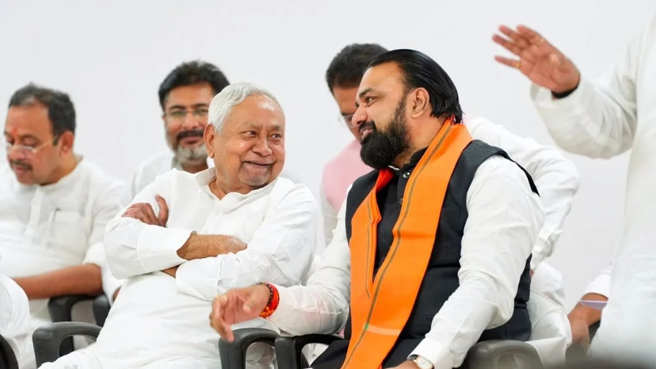 क्या बिहार NDA में सब ठीक है? आरक्षण पर मांझी-चिराग में जंग, अब फरक्का जल संधि के बहाने BJP को आंख दिखा रही JDU क्या बिहार NDA में सब ठीक है? आरक्षण पर मांझी-चिराग में जंग, अब फरक्का जल संधि के बहाने BJP को आंख दिखा रही JDU