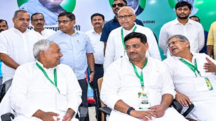 बिहार MLC चुनावः JDU के संभावित प्रत्याशियों के नाम सामने आए, पटना से नीरज कुमार, तिरहुत से अभिषेक झा को मिल सकता है मौका