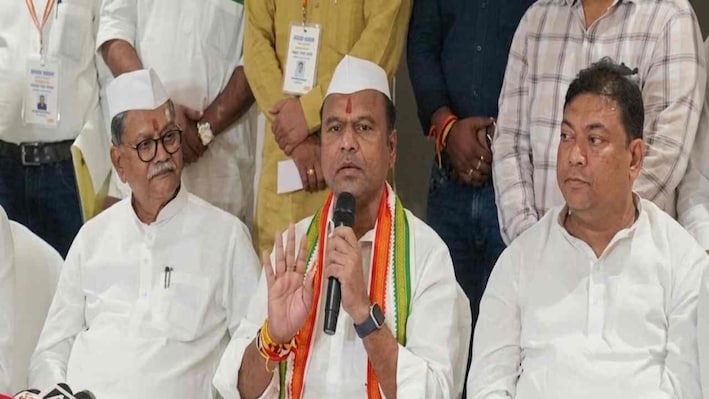 'कांग्रेस के संपर्क में बीजेपी के कई नेता...', दीपक बैज ने ठोका दावा, सीएम पर दिए बयान पर गरमाई सियासत
