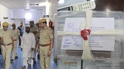 डिलीवरी से पहले ही पुलिस ने कर दिया धप्पा: महाराष्ट्र से बीकानेर पहुंचा था 70 लाख का 'अंबरग्रीस', 4 युवक पकड़े