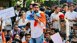 डूसू चुनाव 2026: कौन हैं दीपांशु शौकीन? NSUI ने टिकट नहीं दिया तो बागी होकर बढ़ा दी चुनौती