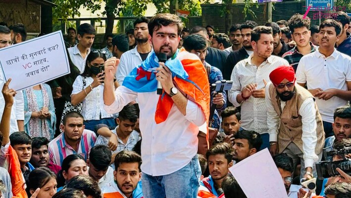 डूसू चुनाव 2026: कौन हैं दीपांशु शौकीन? NSUI ने टिकट नहीं दिया तो बागी होकर बढ़ा दी चुनौती
