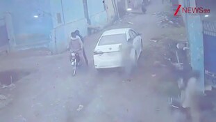 आतंकी हाफिज सईद के करीबी का कराची में खात्मा, 4 शूटरों ने सरेआम गोलियों से भूना, VIDEO वायरल