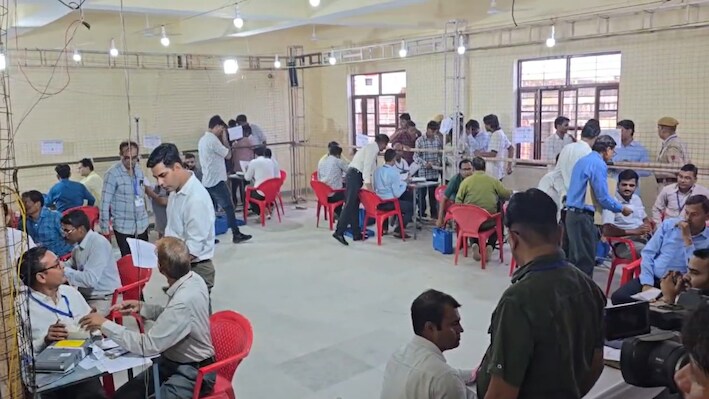 करौली निकाय चुनाव रिजल्ट: निर्दलीयों का डंका! करौली में कांग्रेस, सपोटरा में BJP का दबदबा