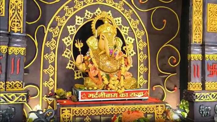 सिकंदराबाद से ट्रेन की पूरी बोगी बुक कर पटना लाए बप्पा, इस बार दगडूशेठ गणपति जैसा है 'गर्दनीबाग के राजा' का रूप