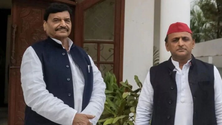 सपा में फिर बदला शक्ति समीकरण! चाचा आउट, भतीजा इन! अखिलेश यादव बने लोहिया ट्रस्ट के अध्यक्ष