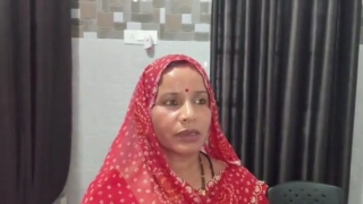 कांग्रेस छोड़ BJP में आईं गीता सैनी, खेतड़ी में निर्विरोध चेयरमैन बनकर रचा नया सियासी समीकरण