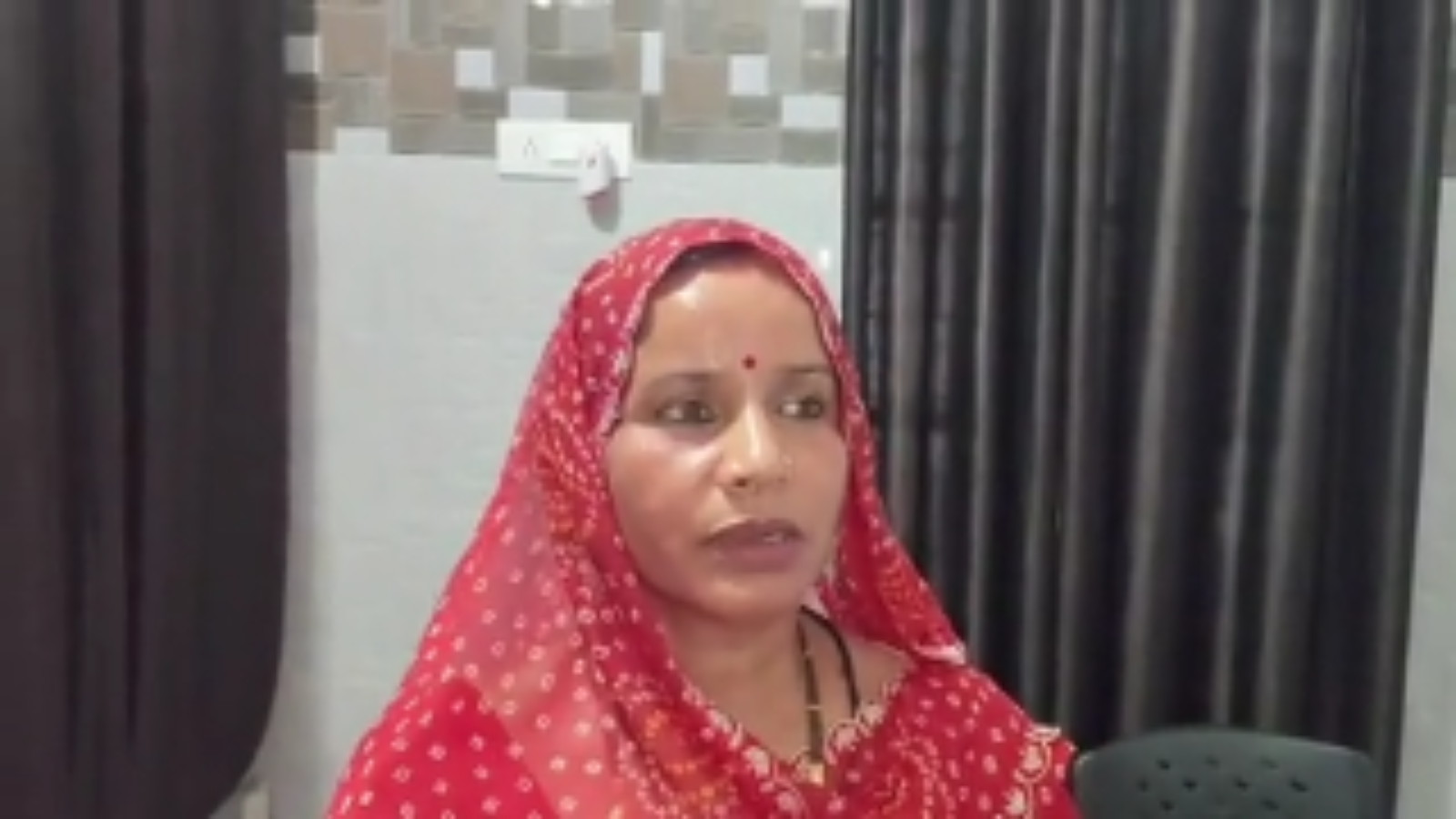 कांग्रेस छोड़ BJP में आईं गीता सैनी, खेतड़ी में निर्विरोध चेयरमैन बनकर रचा नया सियासी समीकरण कांग्रेस छोड़ BJP में आईं गीता सैनी, खेतड़ी में निर्विरोध चेयरमैन बनकर रचा नया सियासी समीकरण