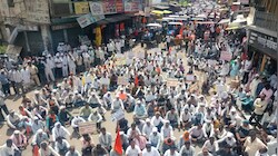 Explainer: भोपाल, खरगोन, दमोह, सतना, खंडवा... किसानों की लड़ाई सड़क तक आई, क्यों अन्नदाता MP में कर रहे आंदोलन?