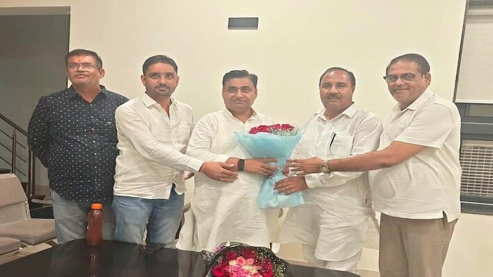 Bikaner Mayor Election : डैमेज कंट्रोल के दावों के बीच बी.डी कल्ला के बड़े आरोप, पार्षदों के घर पुलिस भेजी गई