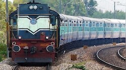 दिवाली-छठ पर घर जाना हुआ आसान, रेलवे चला रहा 21 स्पेशल ट्रेनें, इन रूटों पर दौड़ेंगी स्पेशल ट्रेनें