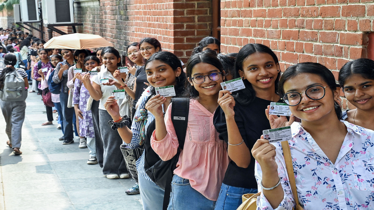 DUSU Election 2026: क्या केवल वोटबैंक बनकर रह गए हैं बिहार-झारखंड के 20 हजार से अधिक छात्र? किसी भी पैनल में जगह नहीं DUSU Election 2026: क्या केवल वोटबैंक बनकर रह गए हैं बिहार-झारखंड के 20 हजार से अधिक छात्र? किसी भी पैनल में जगह नहीं
