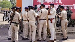 परीक्षा का तनाव पड़ा भारी, किशोरी ने 13वीं मंजिल से कूदकर दे दी जान; बिखर गए पिता के सारे सपने