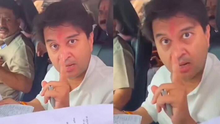 'मेरे सामने इस भाषा का उपयोग मत करना...', युवाओं के निवेदन पर भड़के ज्योतिरादित्य सिंधिया, अंगुली दिखाकर बोले-आपका काम निवेदन करना है