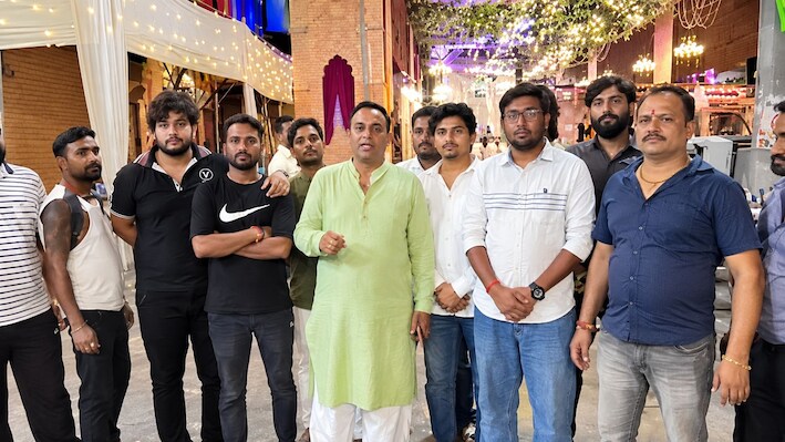 कोटा के नगर सेठ गणेश पंडाल में लहराई तलवार-पिस्टल, हंगामा करने वाले सम्राट पाटोन के खिलाफ केस दर्ज