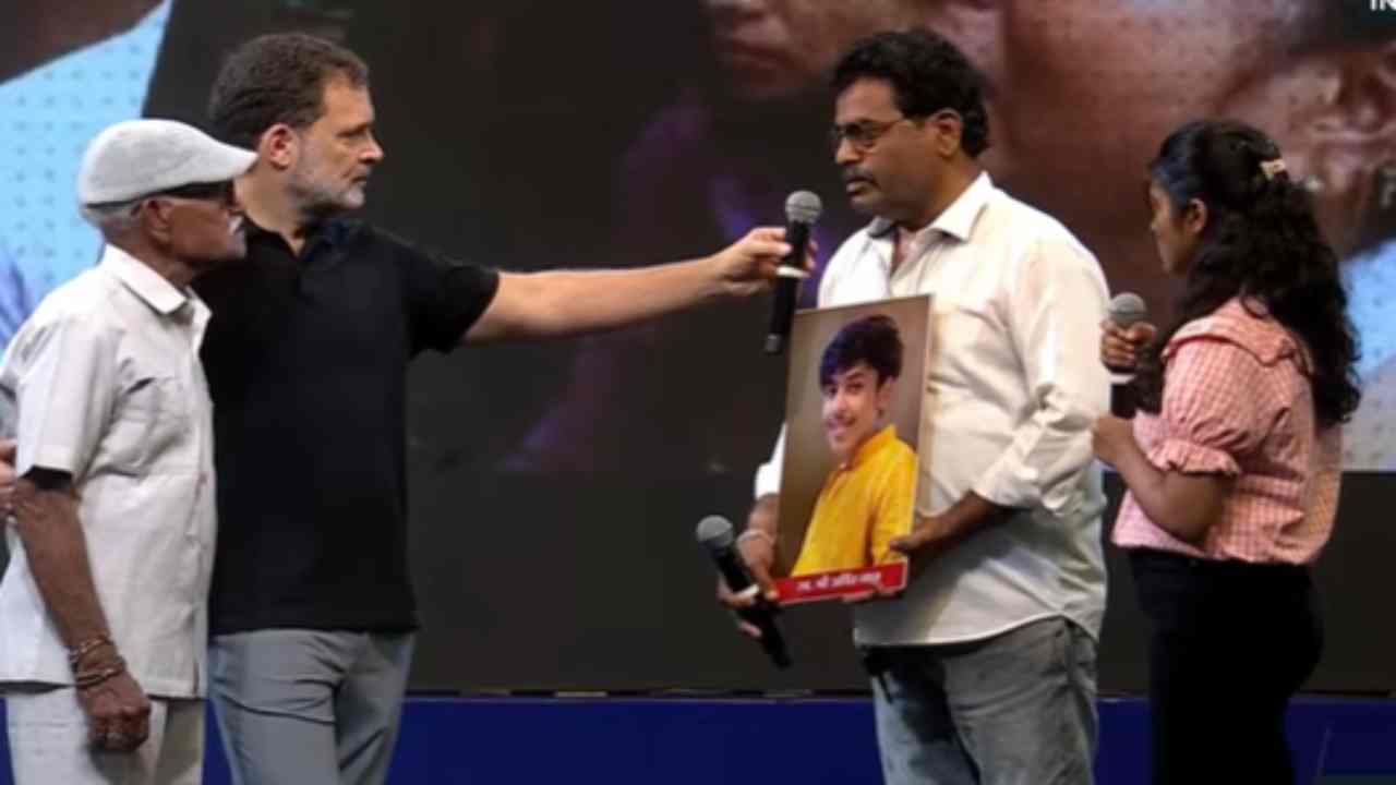 'मेरा जिगर का टुकड़ा चला गया…', ‘छात्रों की गूंज’ में छलका दिल्ली हॉस्टल हादसे में मृतक अर्पित के दादा-पिता का दर्द, बहन ने सिस्टम पर उठाए सवाल 'मेरा जिगर का टुकड़ा चला गया…', ‘छात्रों की गूंज’ में छलका दिल्ली हॉस्टल हादसे में मृतक अर्पित के दादा-पिता का दर्द, बहन ने सिस्टम पर उठाए सवाल