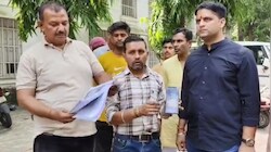 मुजफ्फरनगर में धर्मांतरण का दबाव: 'ईसाई बनो वरना केस में फंसा दूंगी', पत्नी से प्रताड़ित पति ने खोल दी सारी पोल
