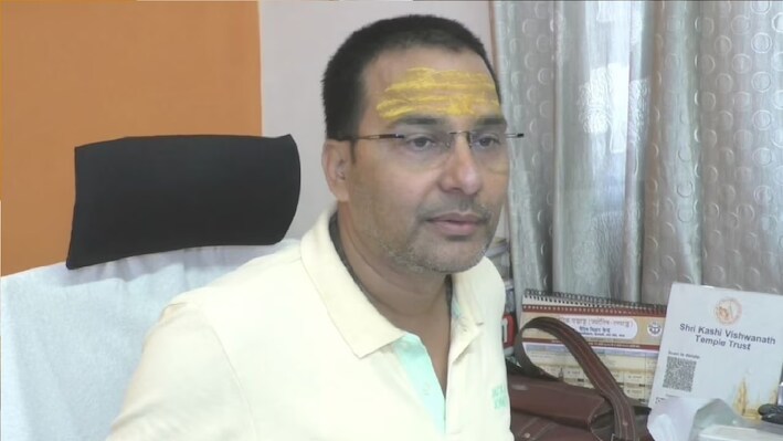 काशी विश्वनाथ मंदिर के पूर्व SDM की बढ़ीं मुश्किलें: श्रद्धालुओं से मारपीट-गाली-गलौज मामले में परिवाद दर्ज, कोर्ट ने किया तलब