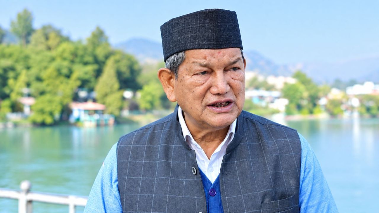 3 महीने बाद उत्तराखंड लौटे हरीश रावत: नारसन से हरिद्वार तक जुटी समर्थकों की भीड़, चुनावी सरगर्मी बढ़ी 3 महीने बाद उत्तराखंड लौटे हरीश रावत: नारसन से हरिद्वार तक जुटी समर्थकों की भीड़, चुनावी सरगर्मी बढ़ी