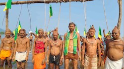 पन्ना में 10वें दिन भी प्रदर्शन: चिता आंदोलन के साथ फांसी सत्याग्रह शुरू, आंदोलनकारी बोले- दुशासन की तरह लोकतंत्र का चीरहरण कर रहा प्रशासन