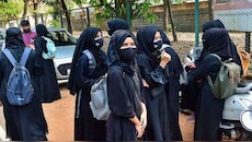 फ्रांस, बेल्जियम के बाद अब इटली की बारी! स्कूलों में बुर्का-नकाब पर बैन की तैयारी, जानिए पूरे यूरोप का कानून