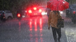 MP Weather Update: भोपाल-इंदौर समेत कई जिलों में बारिश का अलर्ट, ग्वालियर-चंबल में हल्की फुहारें, पढ़ें ताजा अपडेट